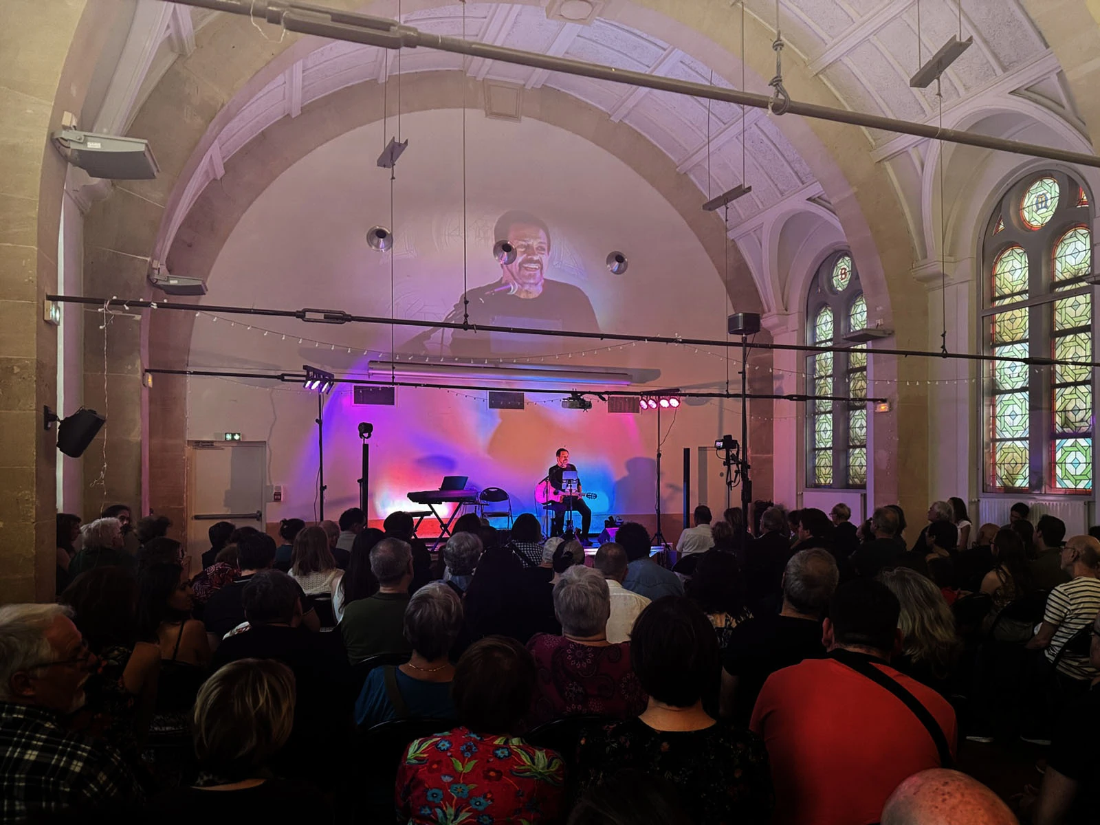 Guillermo Fernández performing live in Paris